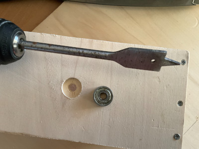 Lanceur de balle Serveur fixation moteur.