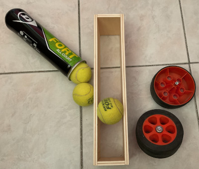 Lanceur de balle Serveur balles de tennis.