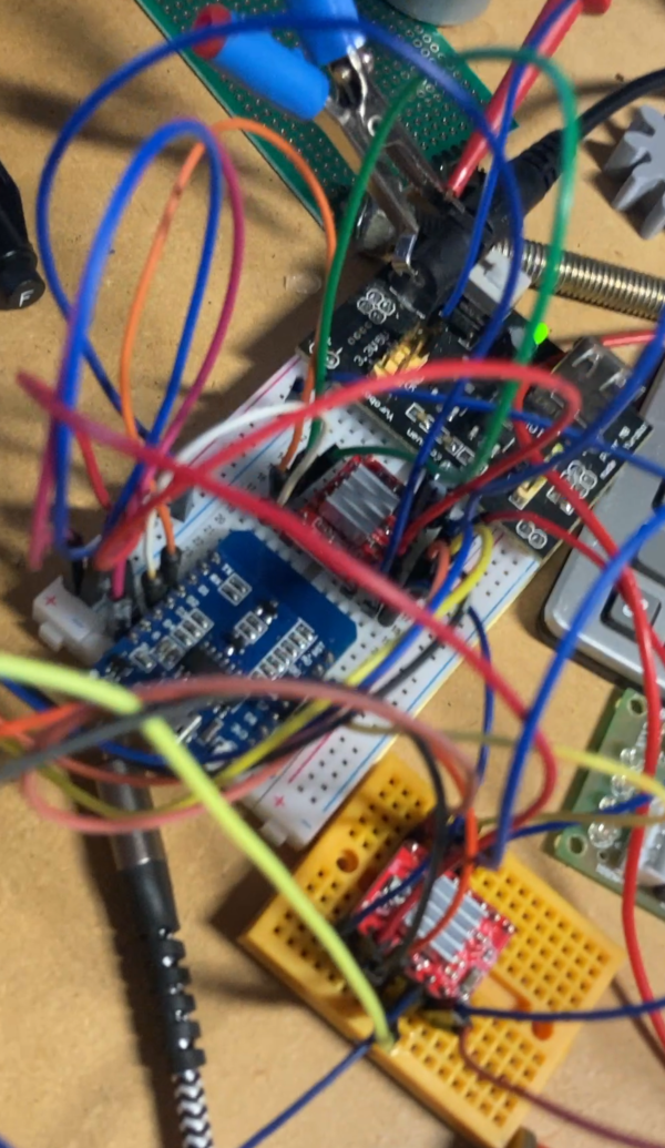 Pelco camera platine câblage sur planche à fils