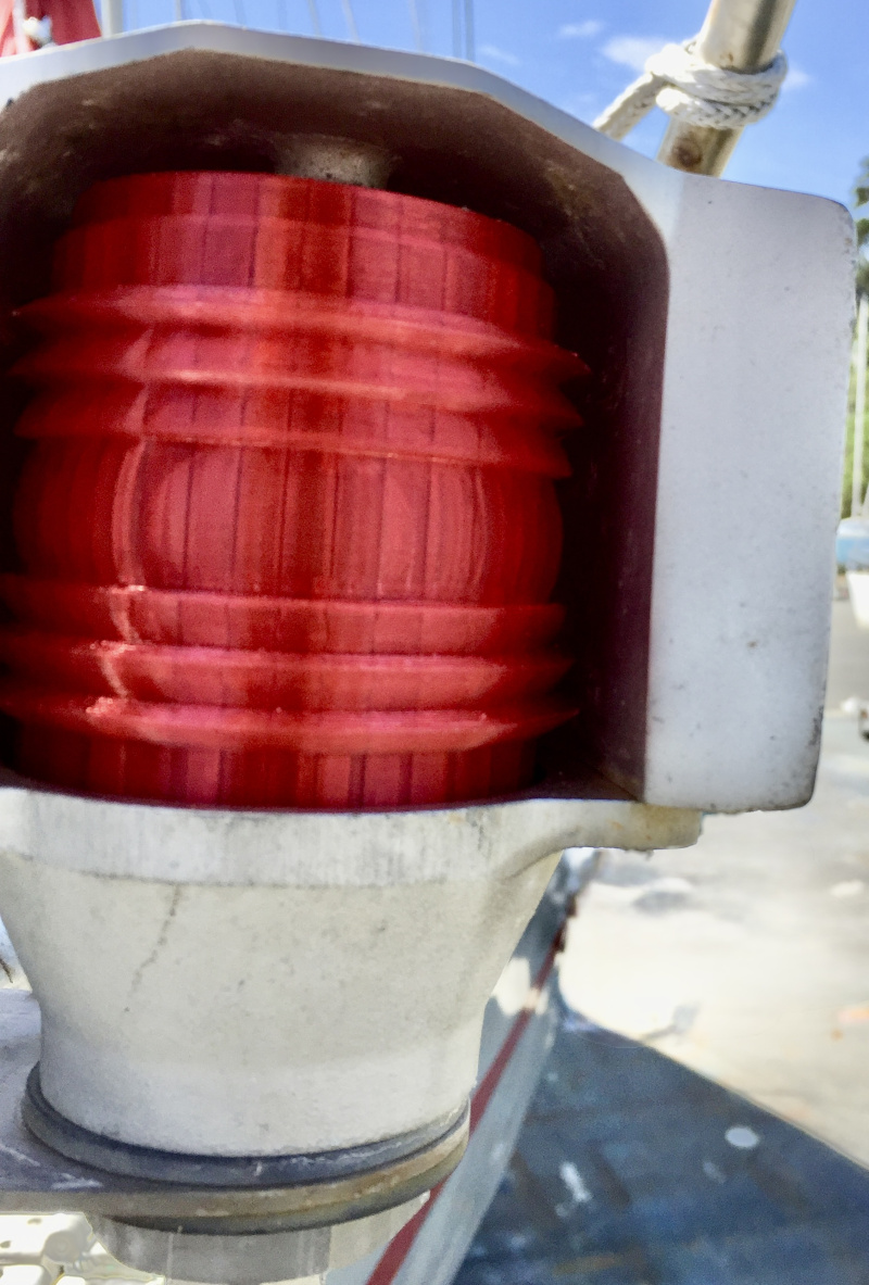 feu de navigation goiot rouge